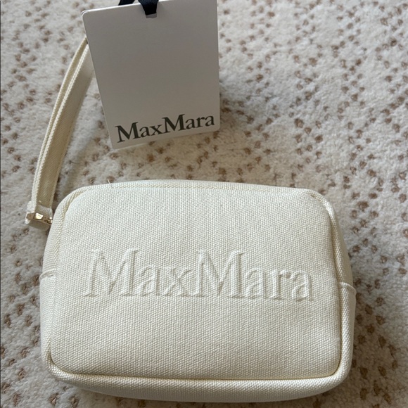 MaxMara Handbags - NWT Max Mara Leccio MM Beauty Case Cream Canvas Wristlet Clutch
